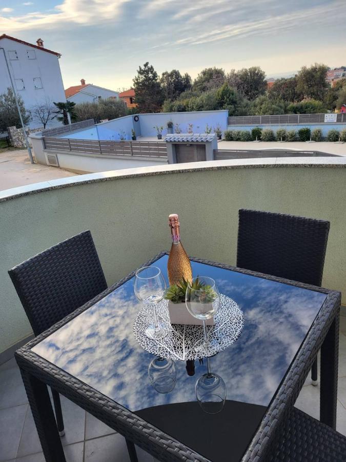 Apartma Dolores Vodnjan Buitenkant foto